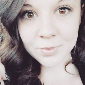 Meet your Posher, Brandi